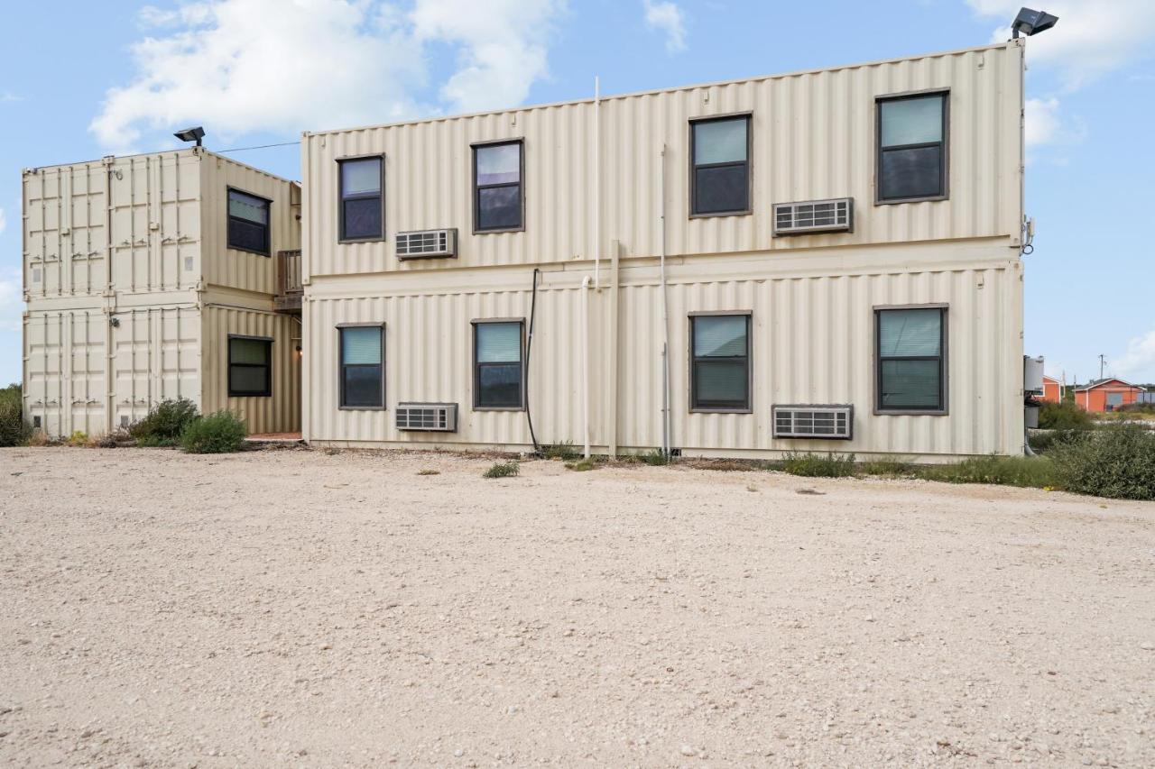 The Resource Inn -Big Lake Tx Экстерьер фото