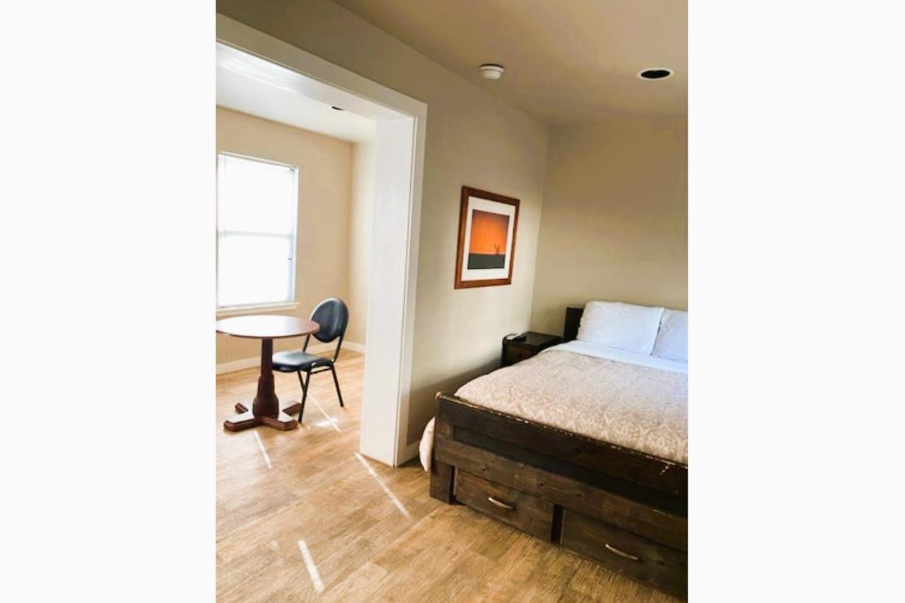 The Resource Inn -Big Lake Tx Экстерьер фото